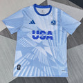 Maillot de football 25/26 USA Le 12, maillot officiel avec logo et design sportif, vue de face.