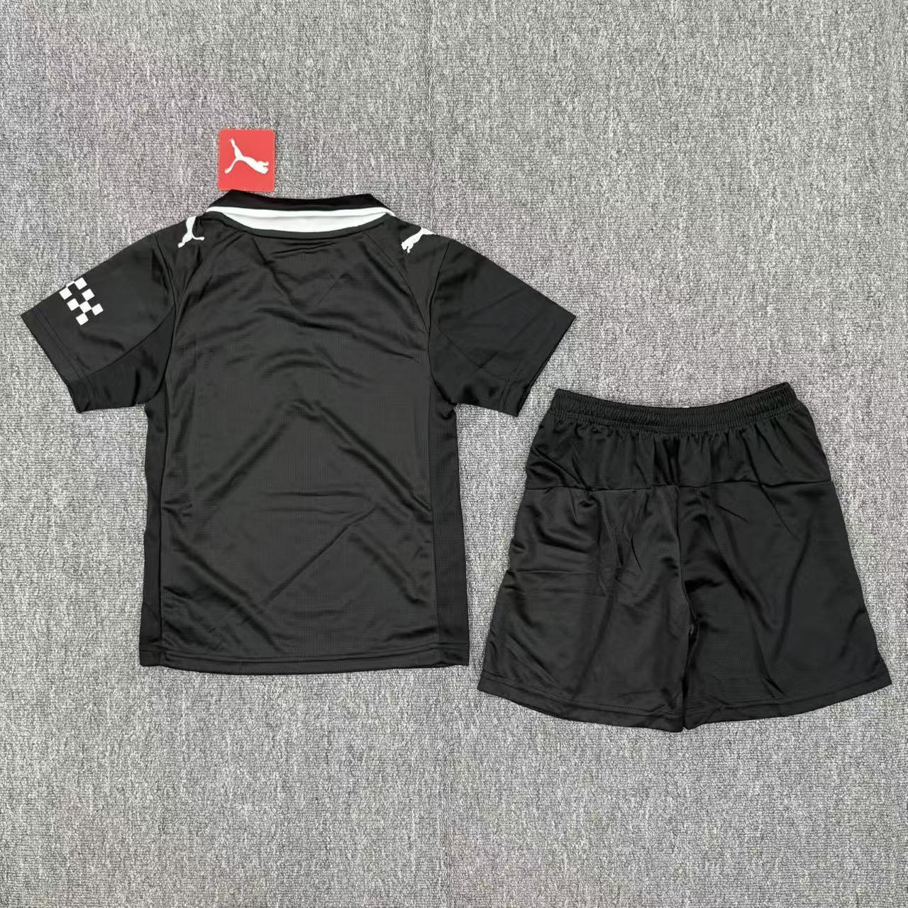 Ensemble enfant Manchester City extérieur de Le 12 -ème Maillot, maillot et short pour supporter le club.