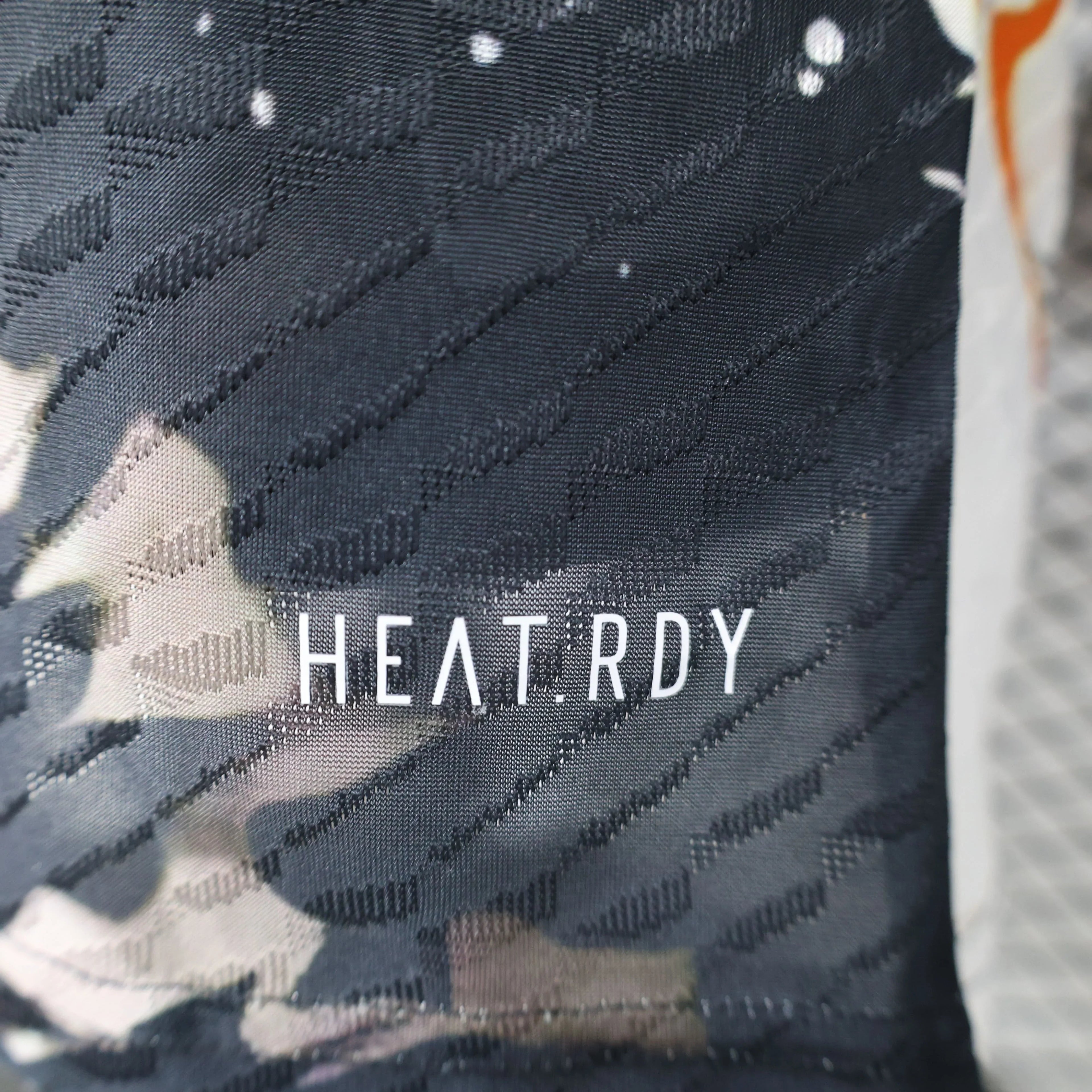 Maillot Japon Concept 2025-2026 de Le 12 -ème Maillot, maillot de football avec design moderne et couleurs nationales.