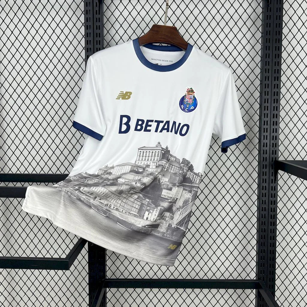 Maillot Porto Away 2025/26 de Le 12 -ème Maillot, maillot extérieur bleu avec logo et détails de l'équipe.