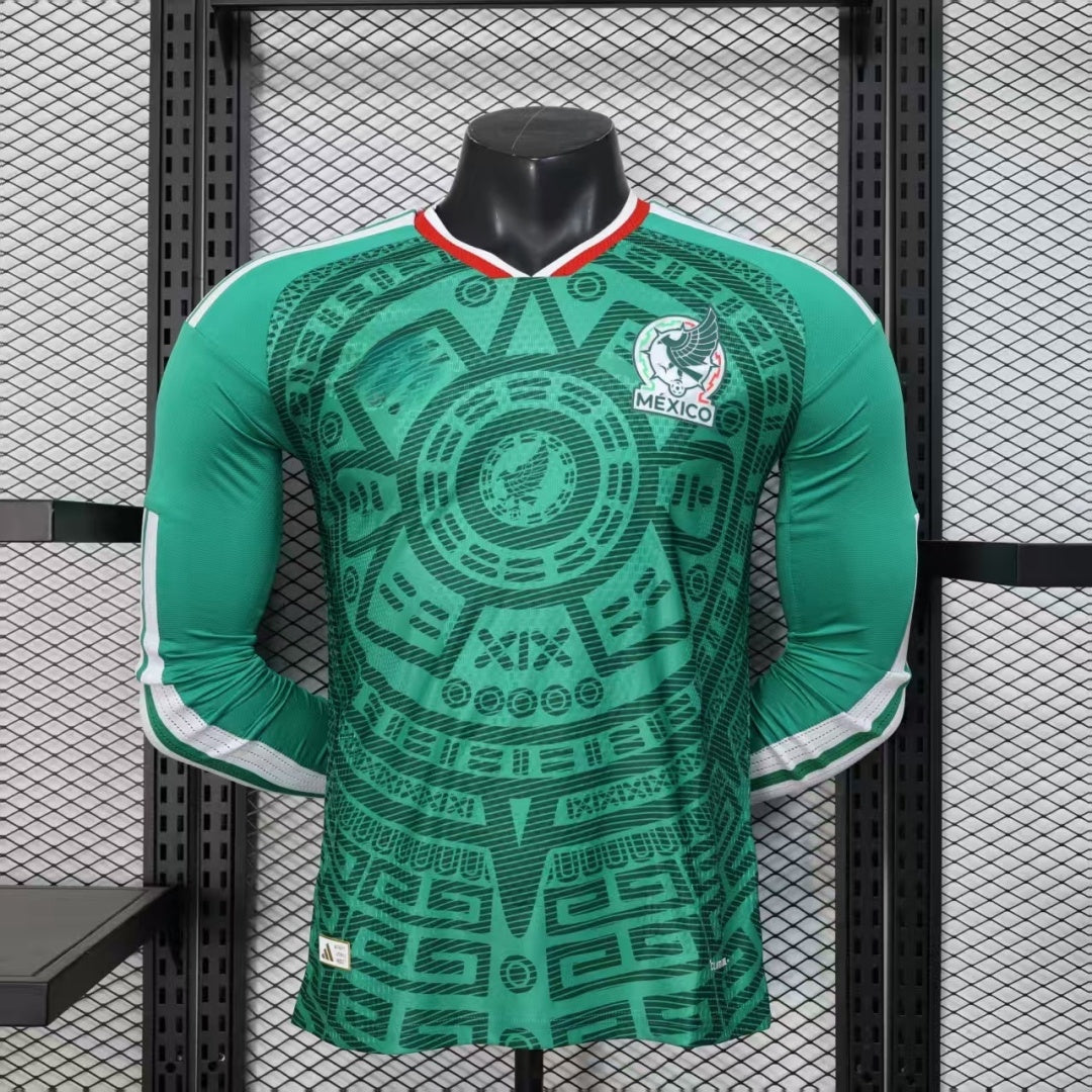 Maillot domicile Mexique 25/26 à manches longues, marque Le 12-ème Maillot, détail du logo et design officiel.