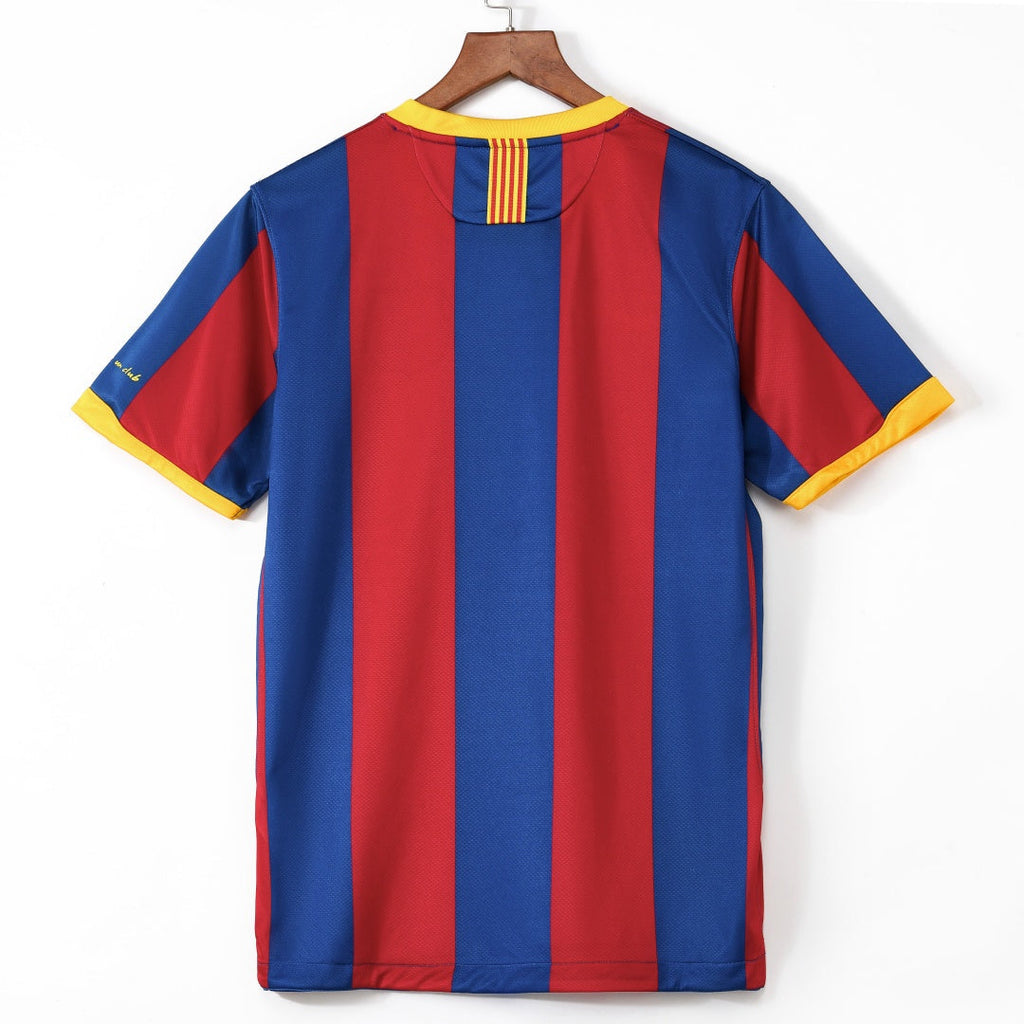 Maillot domicile rétro du FC Barcelone 2010-2011, brandé Le 12 -ème Maillot, avec les couleurs et le logo du club.