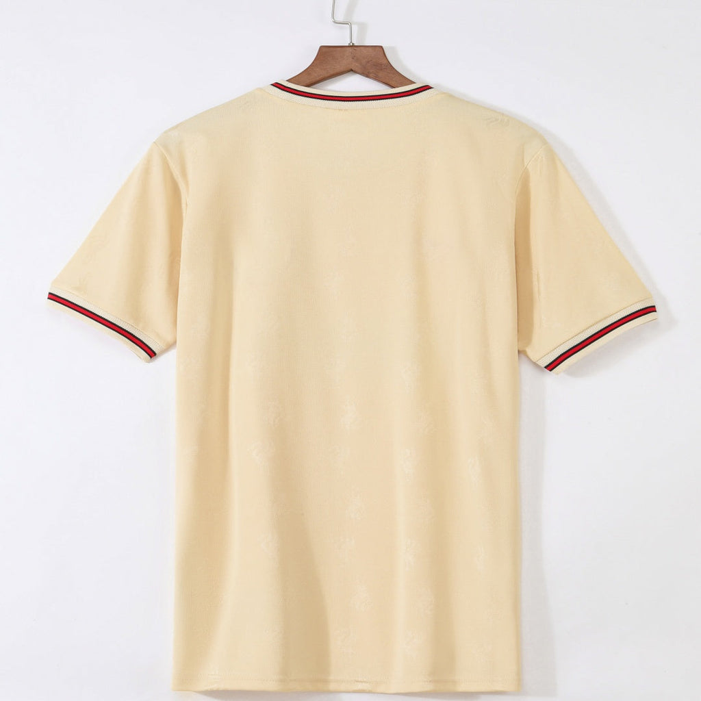 Maillot extérieur rétro Liverpool 1996-1997 Le 12 -ème Maillot, maillot de football vintage avec logo et design classique.