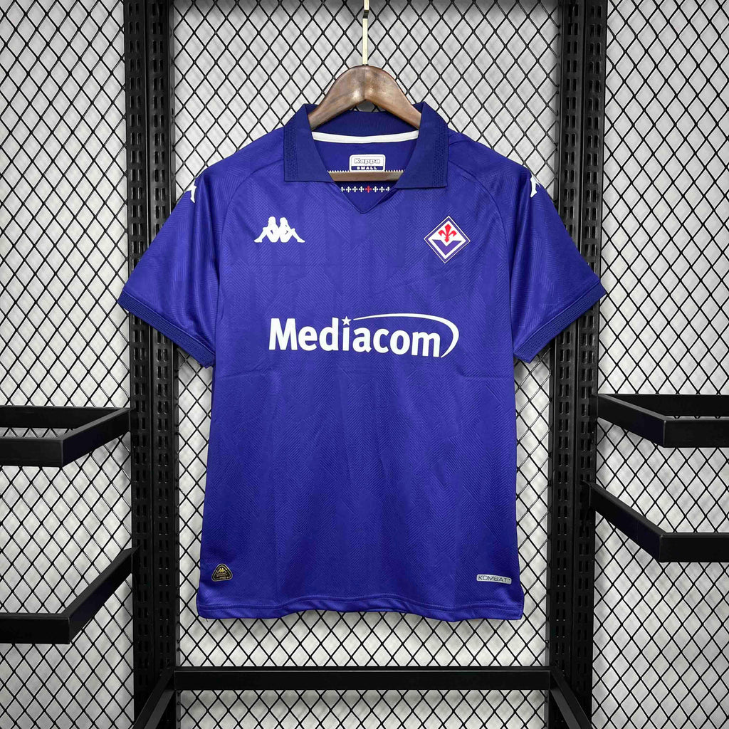 Maillot Fiorentina 2024-25 Le 12 -ème Maillot, maillot de football violet avec logo et détails de l'équipe sur le devant