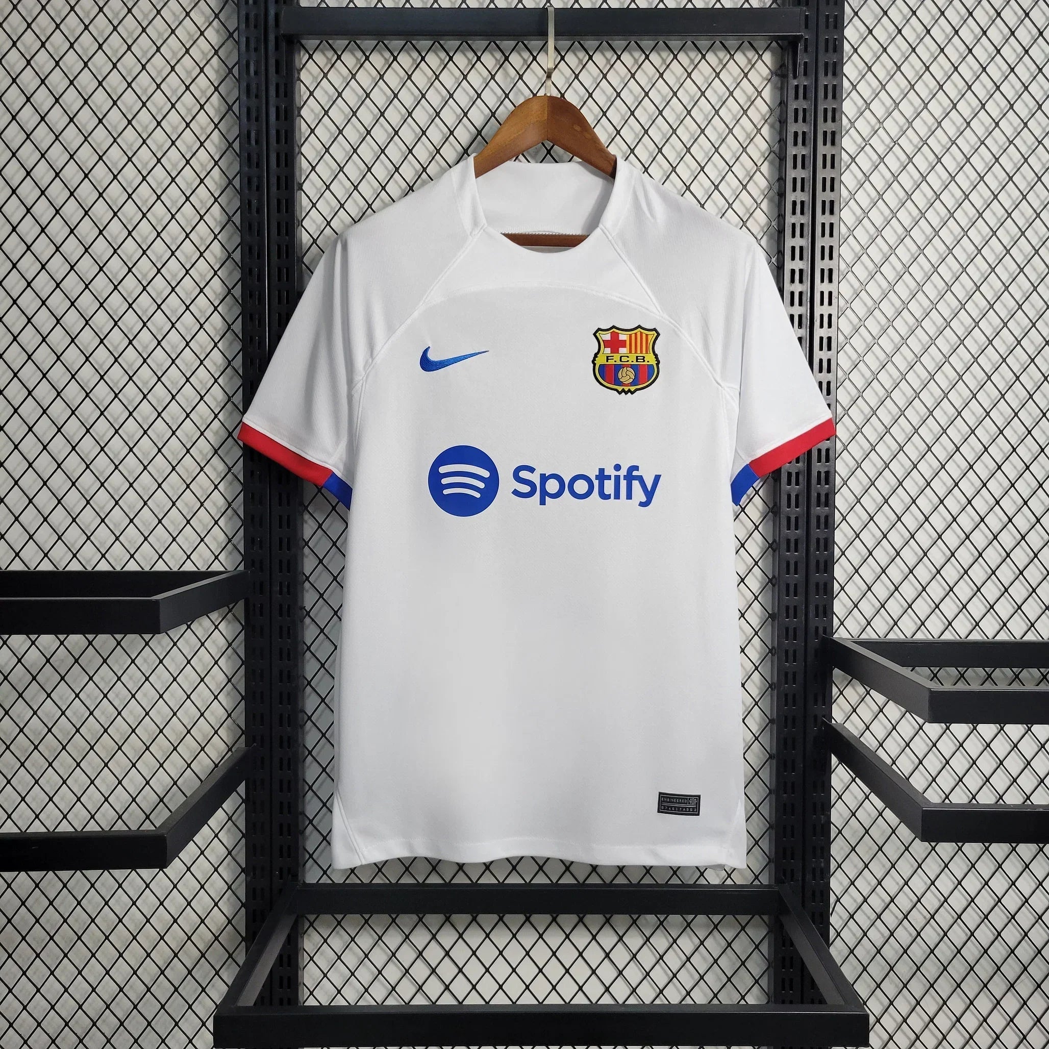 Maillot extérieur FC Barcelone 2023-2024 Le 12 -ème Maillot, maillot de football avec logo et détails colorés.