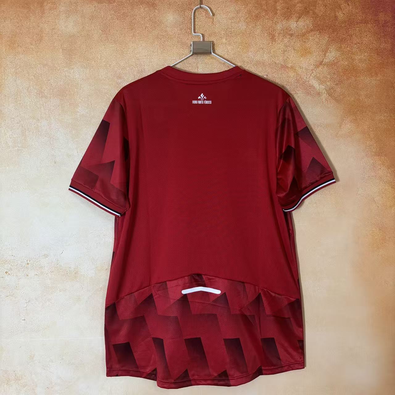 Maillot domicile Lille 25/26 de Le 12 -ème Maillot, maillot de football avec logo et couleurs officielles de l'équipe.