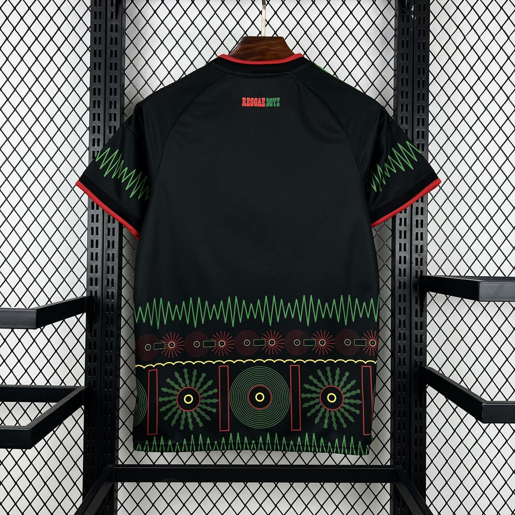Maillot Jamaique extérieur Coupe du Monde 2026 de la marque Le 12 -ème Maillot, vue de face avec logo et détails colorés