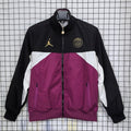 Veste coupe-vent réversible Le 12 -ème Maillot PSG, tissu léger avec logo PSG visible sur la façade et l'arrière