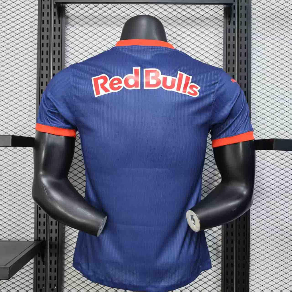Maillot Leipzig 2025-26 de Le 12 -ème Maillot, maillot de football avec logo de l'équipe et design moderne.