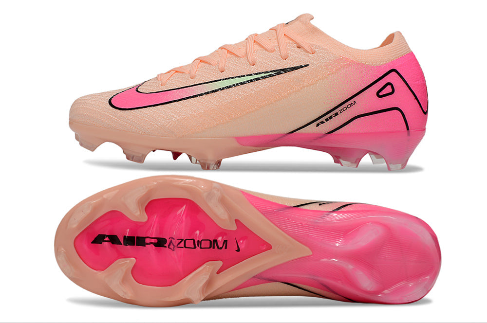 Crampons Mercurial Vapor XV Elite de Le 12 -ème Maillot, pointes en acier pour football ou sport outdoor, visibles sur l'image.