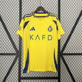 Maillot domicile AL NASSR 24/25, maillot de football Le 12 -ème, avec logo et design officiel, vue frontale.