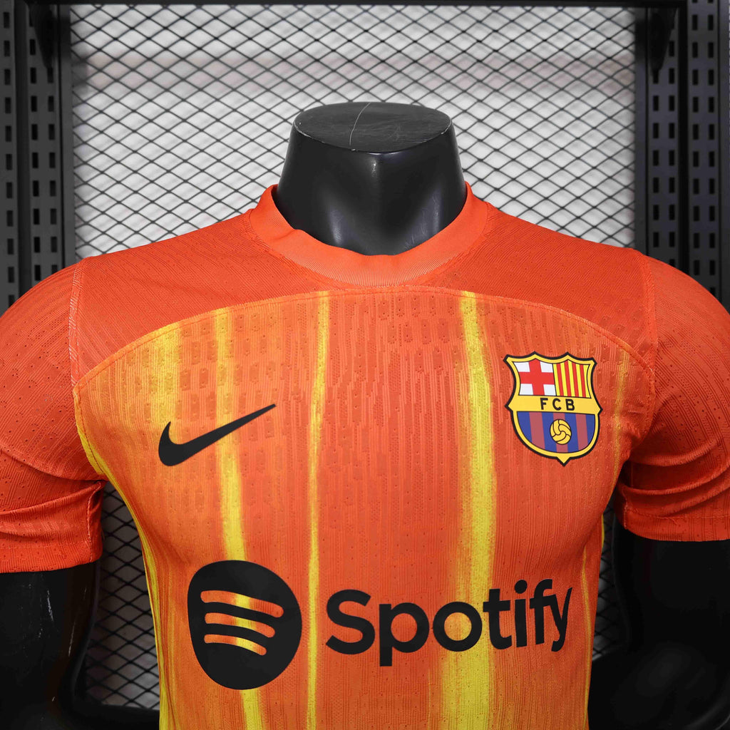 Maillot FC Barcelone 2025/26 Le 12 -ème Maillot, vue de face avec logo et design officiel, tissu respirant, couleurs blaugrana.