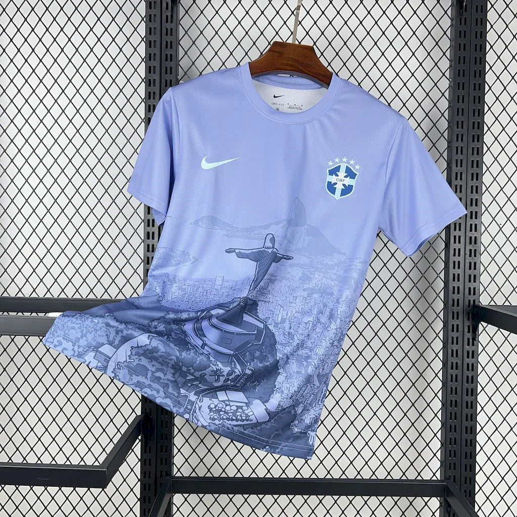 Maillot de football Brésil 2025-26, conçu par Le 12 -ème Maillot, vue de face avec logo et motifs colorés.