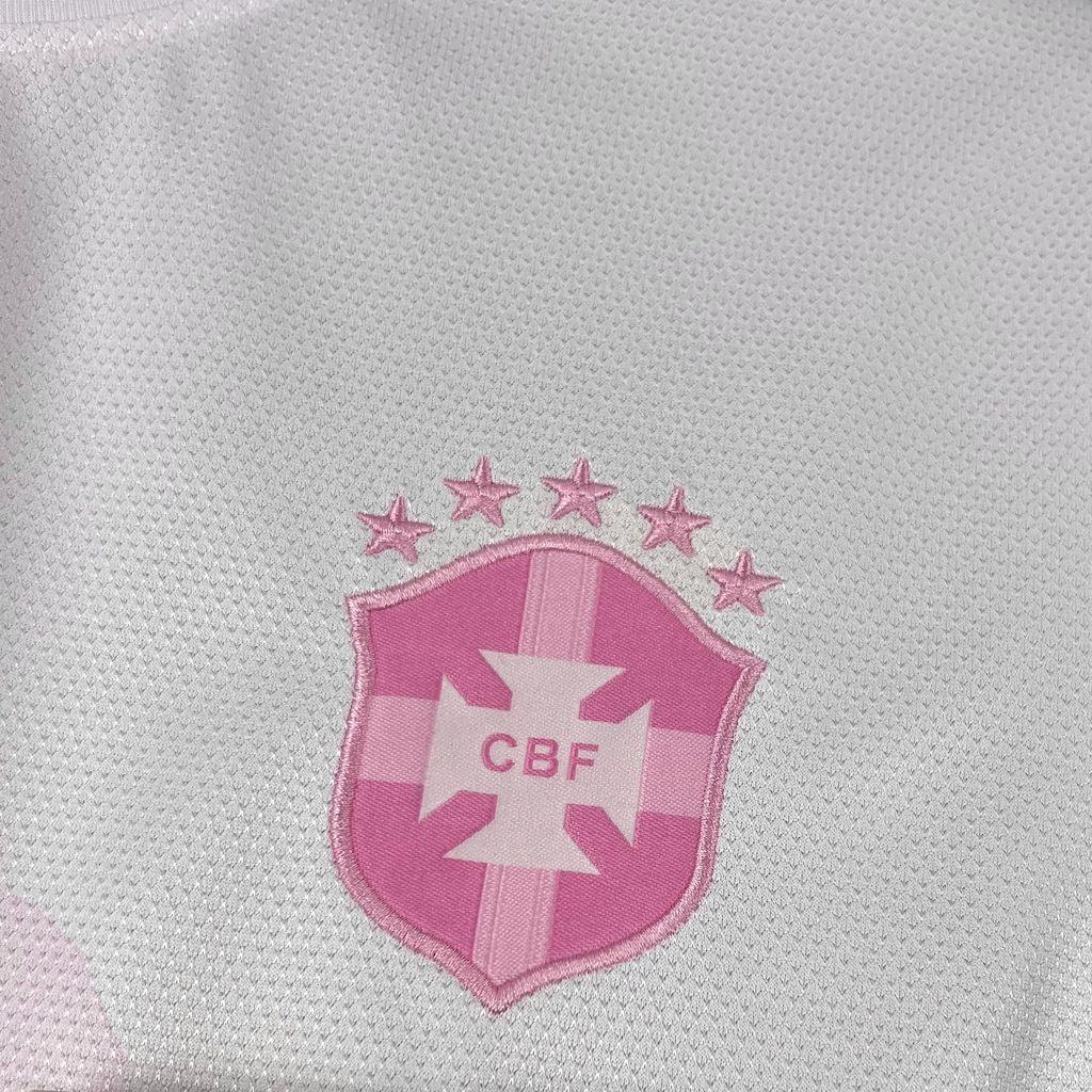 Maillot de football Brésil 2025-26 de la marque Le 12 -ème Maillot, vue frontale avec le design officiel.