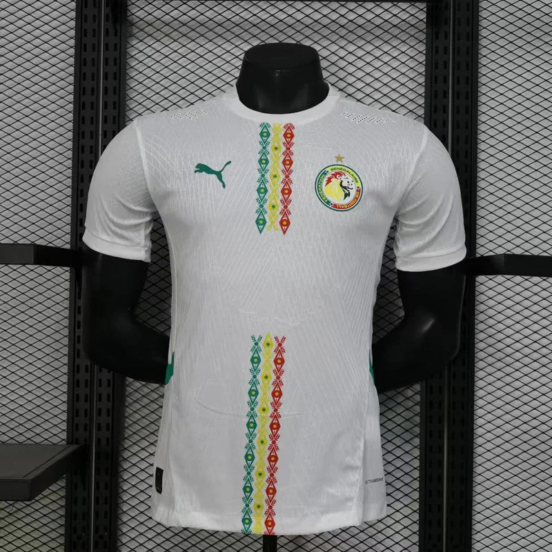 Maillot Sénégal CAN 2025-26 de la marque Le 12, jersey de football avec couleurs et logo officiels sur le devant.