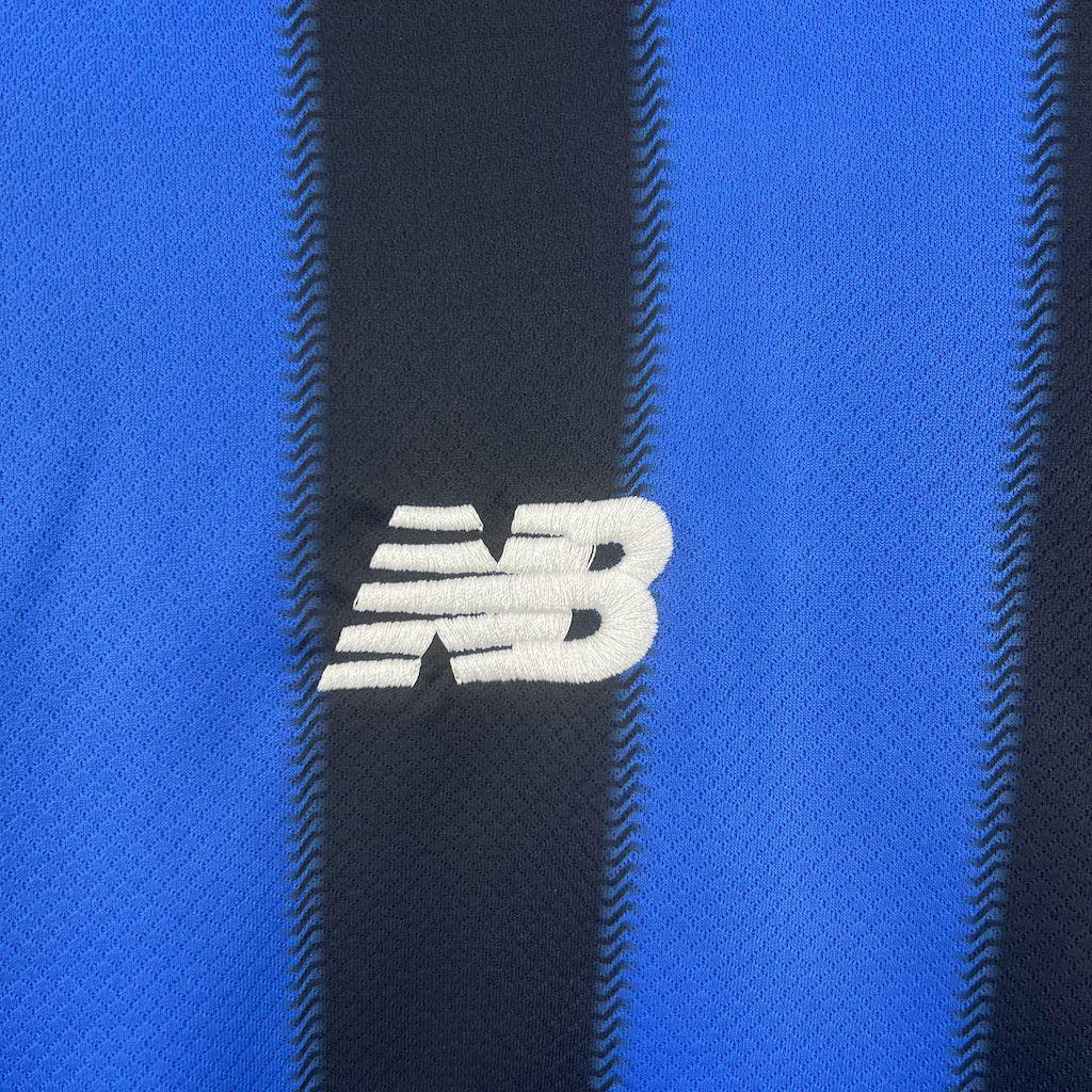Maillot de football Atalanta 2025-26 Le 12 -ème Maillot, maillot officiel avec logo et design du club, vue de face.
