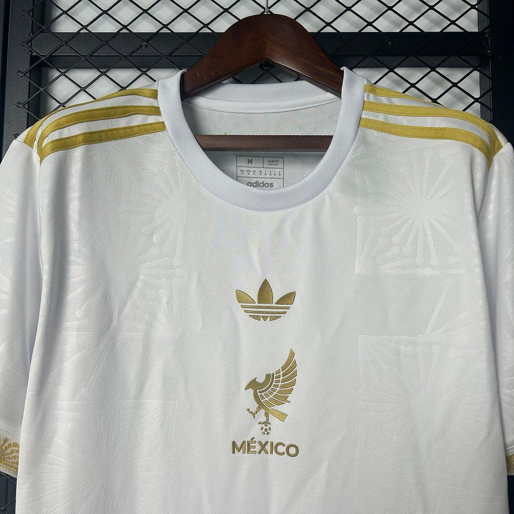 Maillot Mexique concept 2025 de Le 12 -ème Maillot, vue de face avec design innovant et logo officiel.