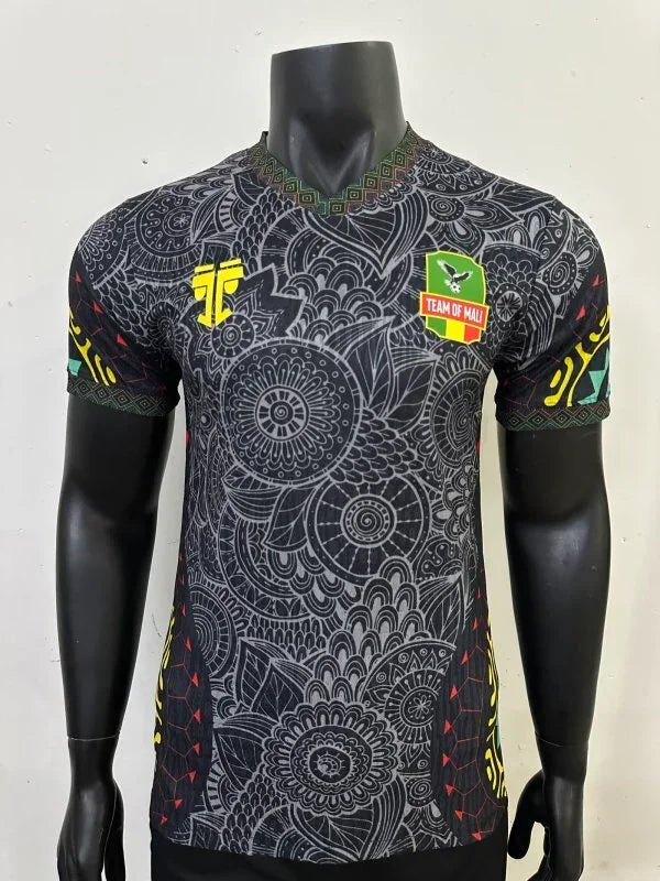 Maillot Mali 2025-26 de la marque Le 12 -ème Maillot, vue de face avec logo et design coloré.