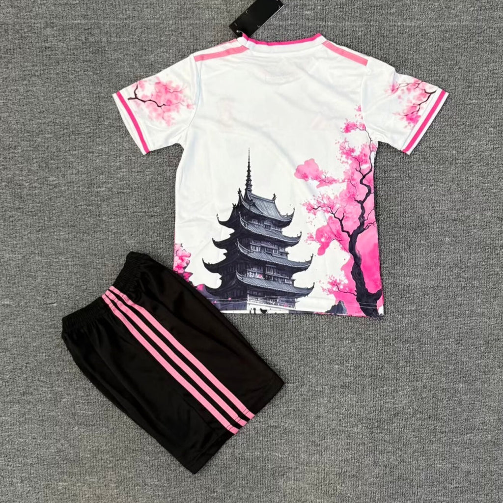 Ensemble enfant 25/26 Le 12 -ème Maillot avec motif de dragon japonais, costume coloré et détaillé pour enfants.