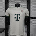 Maillot Bayern Munich troisième joueur 25/26, marque Le 12 -ème Maillot, vue de face avec logo et design distinctif.