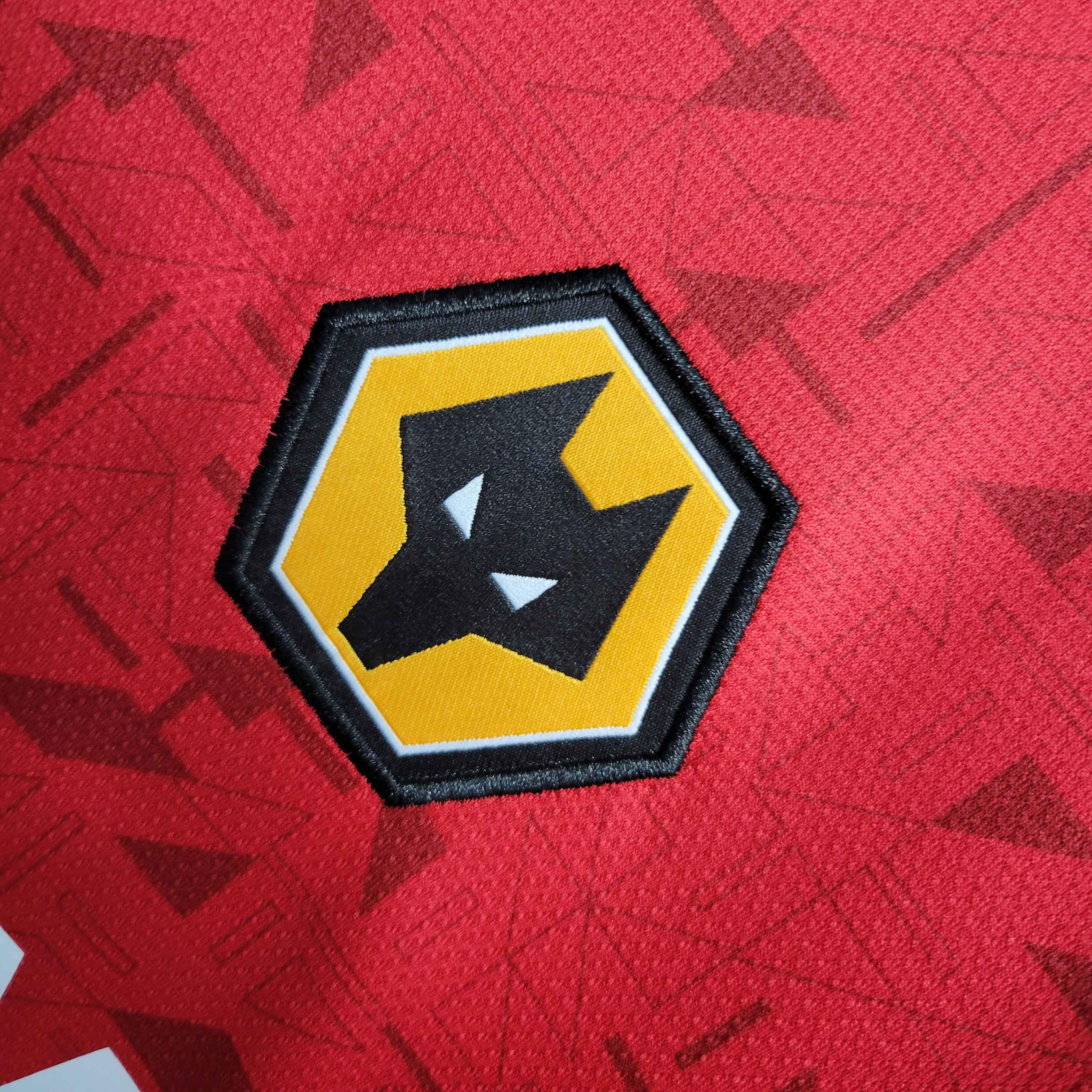 Maillot de football Wolves 2023-24 Le 12-ème Maillot, maillot officiel avec logo et détails de l'équipe.