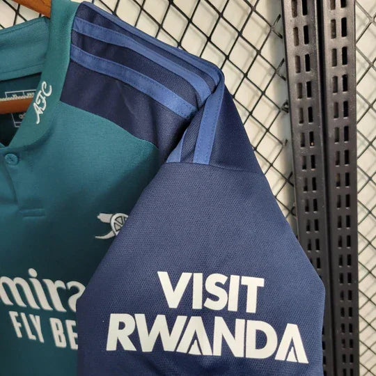 Maillot extérieur Arsenal 2023 2024 Le 12 -ème Maillot, vue de face avec logo et détails du maillot de football.