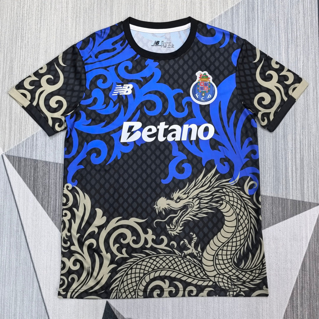 Maillot 25/26 Porto Le 12 -ème Maillot, maillot de football bleu avec logo dragon, vue de face.