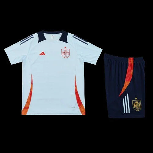 Ensemble Espagne de football Le 12 -ème Maillot, maillot et short bleus avec logo de l'équipe, vue de face.