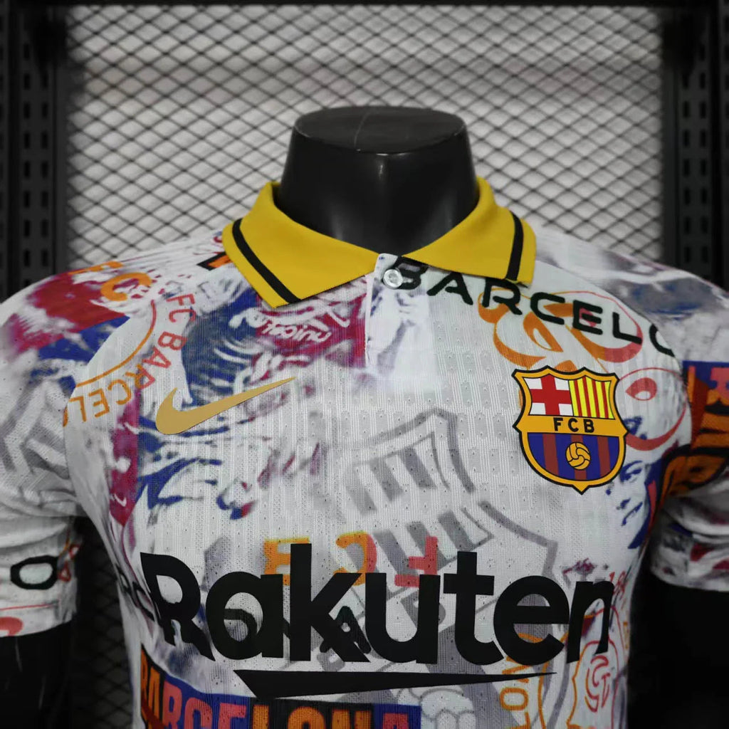 Maillot FC Barcelone 2025/26 Le 12 -ème, maillot de football bleu avec logo du club et détails du design.