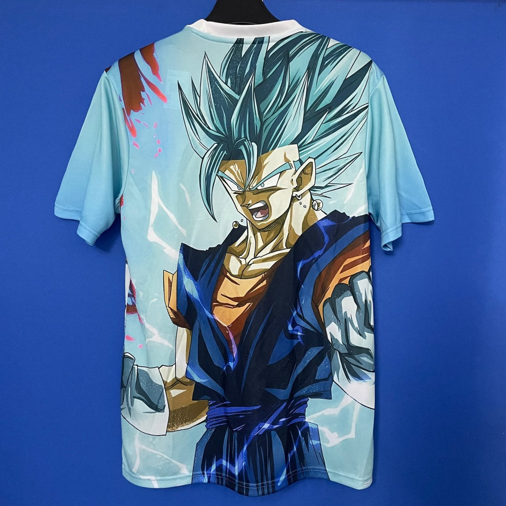 Maillot de sport vert pour enfants 25/26 ans, style anime japonais, marque Le 12 -ème Maillot, porté par un modèle.