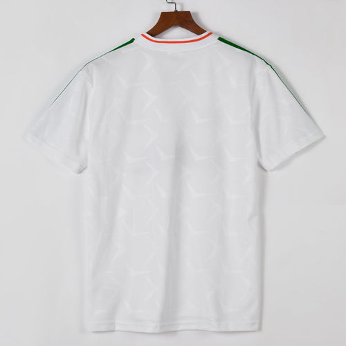 Maillot extérieur rétro de l'Irlande 1990-1992, maillot de football Le 12 -ème Maillot, devant avec logo et design vintage