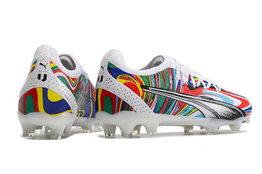 Crampons Ultra Ultimate FG de Le 12 -ème Maillot, vue détaillée montrant les pointes en acier pour le football.