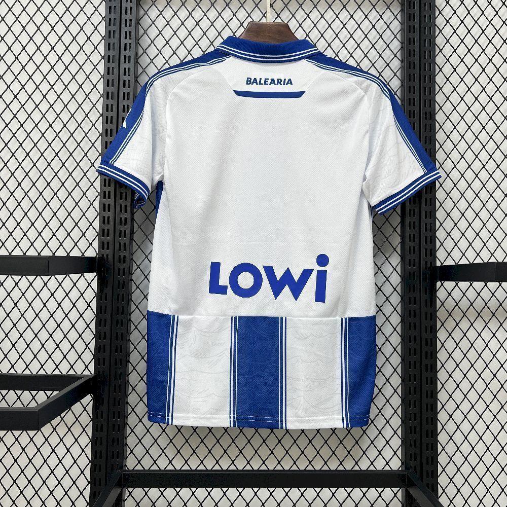 Maillot extérieur Le 12 -ème Levante 2025-26, maillot de football avec logo et design sportif, vue de face.