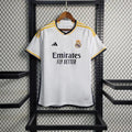 Maillot domicile Real Madrid saison 2023-2024 Le 12 -ème Maillot, maillot de football blanc avec logo du club et détails modernes
