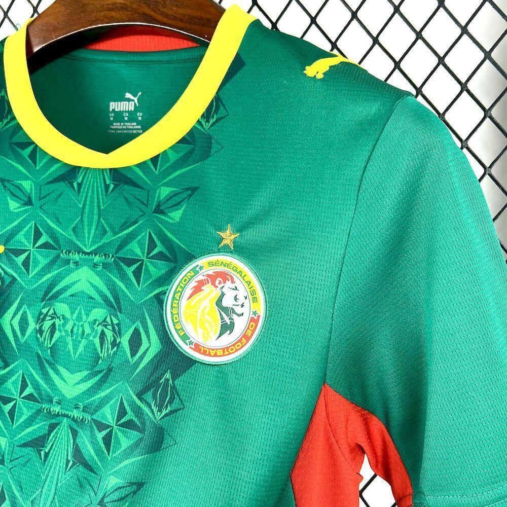 Maillot Sénégal Coupe du monde 2026 Le 12 -ème Maillot, maillot sportif avec logo national et détails verts et jaunes.