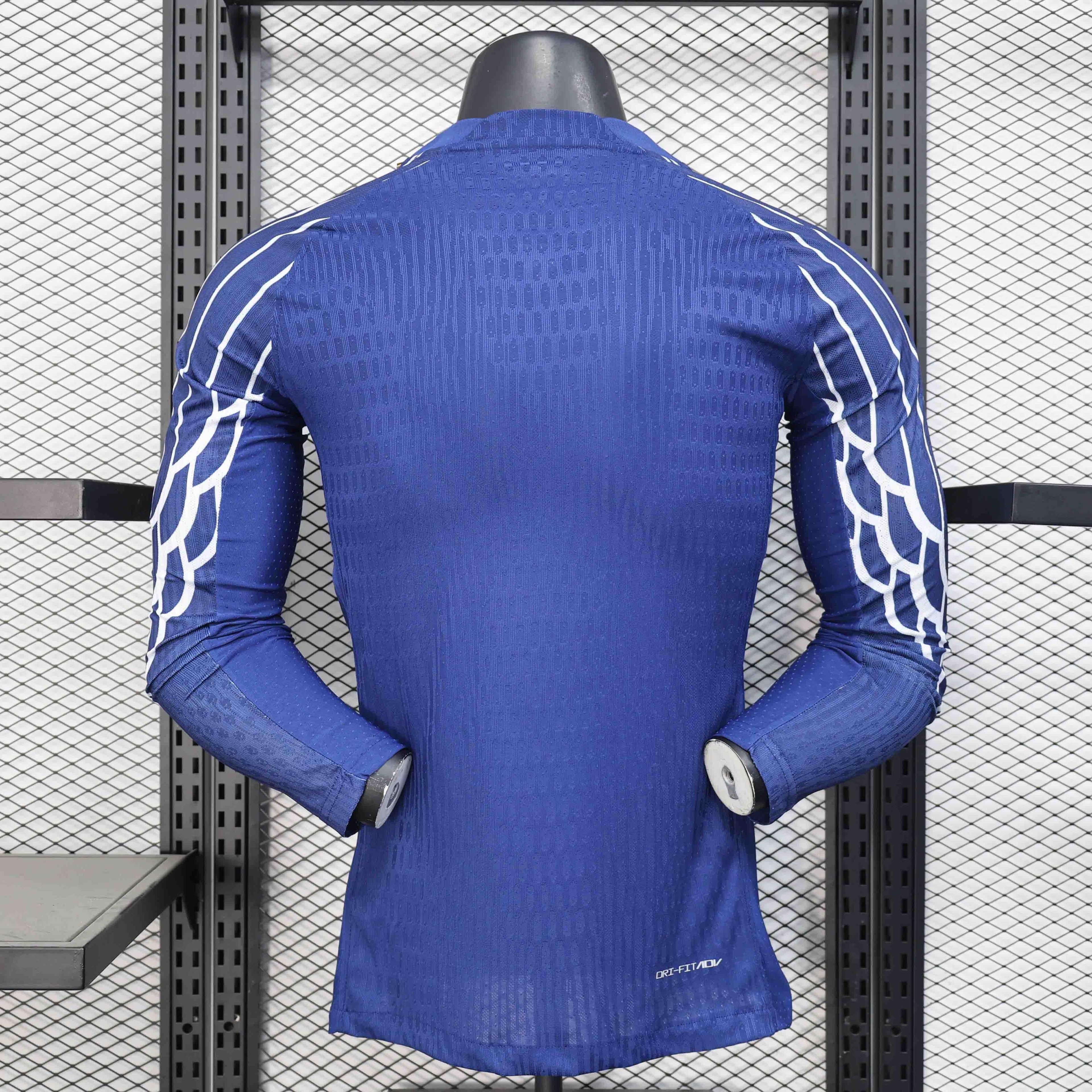 Maillot à manches longues PSG 24-25 Le 12ème Maillot, quatrième kit de football de Paris Saint-Germain.