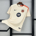 Maillot d'entraînement de football FC Barcelone 2025-2026 Le 12-ème Maillot, vue du devant avec logo et détails du maillot.
