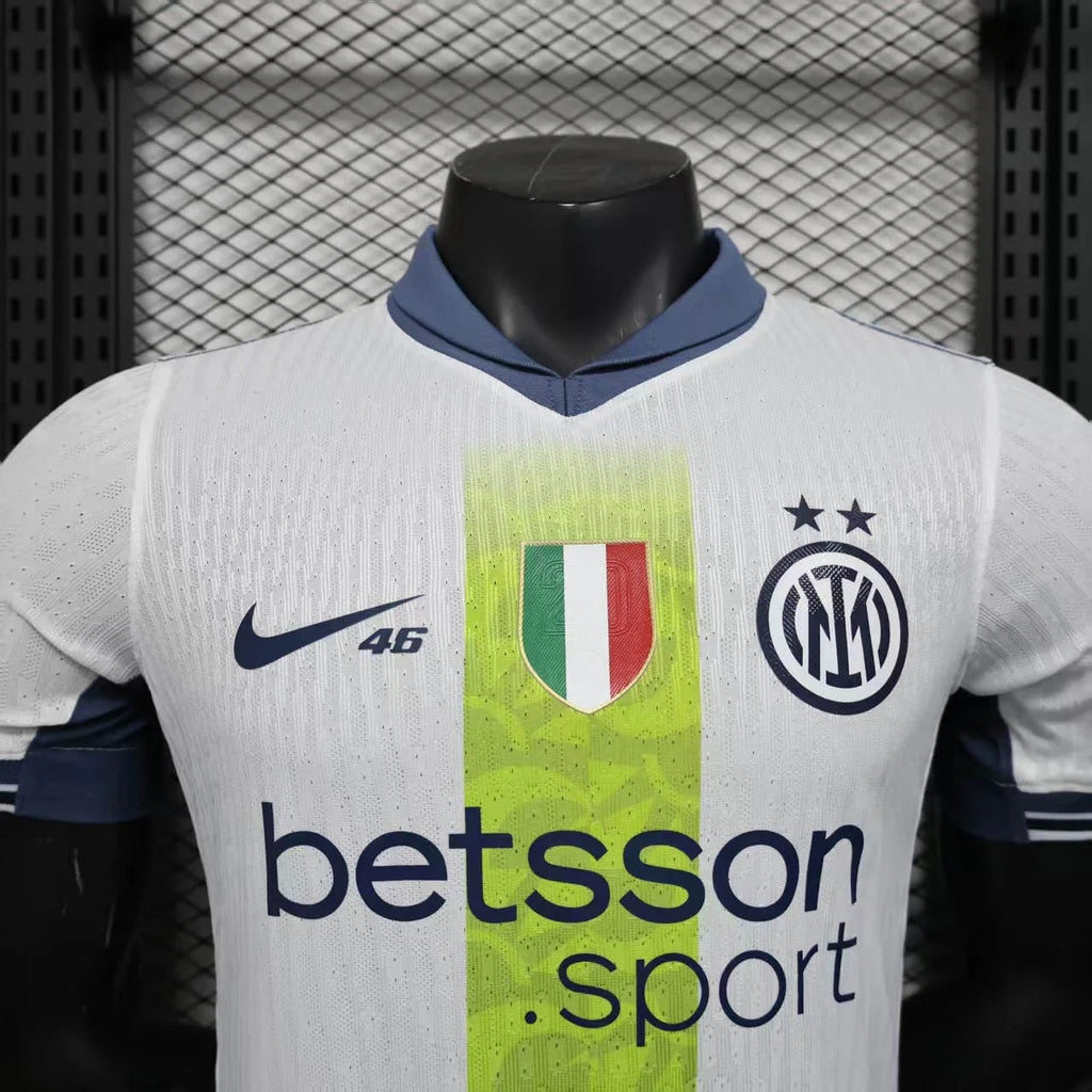 Maillot concept Inter Milan 2025-26 Le 12-ème Maillot, maillot de football bleu avec logo et design moderne.
