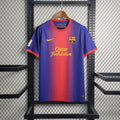 Maillot rétro FC Barcelone 2012/13 Le 12 -ème Maillot, maillot de football vintage avec logo du club et design classique.
