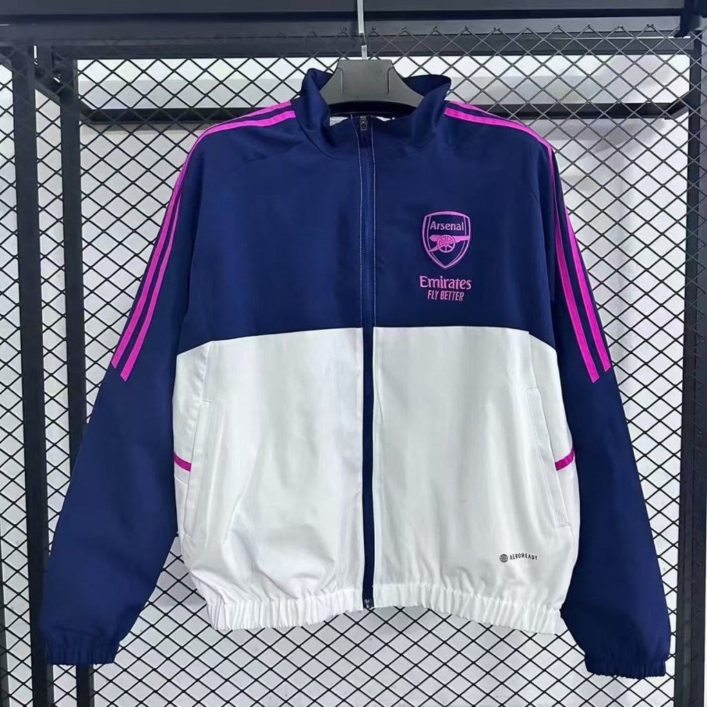 Veste coupe-vent réversible Arsenal Le 12 -ème Maillot, tissu léger avec logo de l'équipe, portée en mode double face.