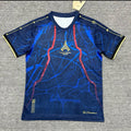 Maillot de football Paris Saint-Germain 25/26 avec motif Tour Eiffel, marque Le 12ème Maillot, vue frontale.