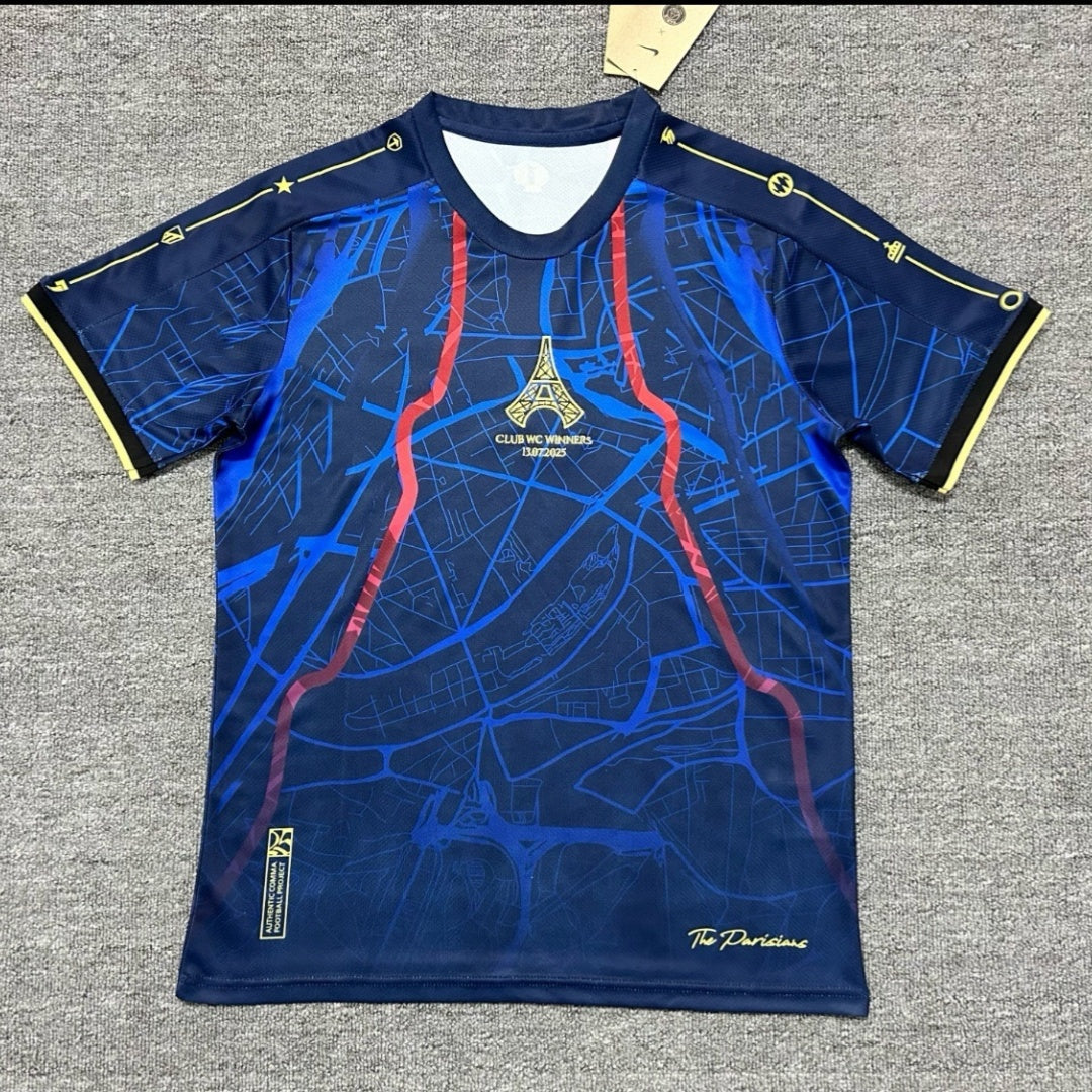 Maillot de football Paris Saint-Germain 25/26 avec motif Tour Eiffel, marque Le 12ème Maillot, vue frontale.