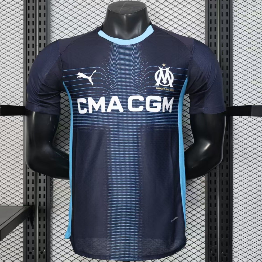 Maillot extérieur Marseille 25/26 pour joueur, fabriqué par Le 12 -ème Maillot, vue de face avec logo et détails du maillot