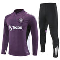 Ensemble Manchester United violet pour enfants, marque Le 12 -ème Maillot, avec logo et détails du maillot spécial 25/26.