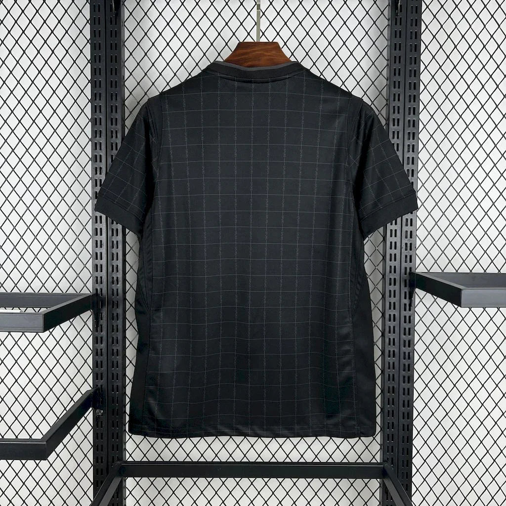 Maillot extérieur Real Tottenham 2025-26 de la marque Le 12 -ème Maillot, vue frontale avec logo et design officiel.