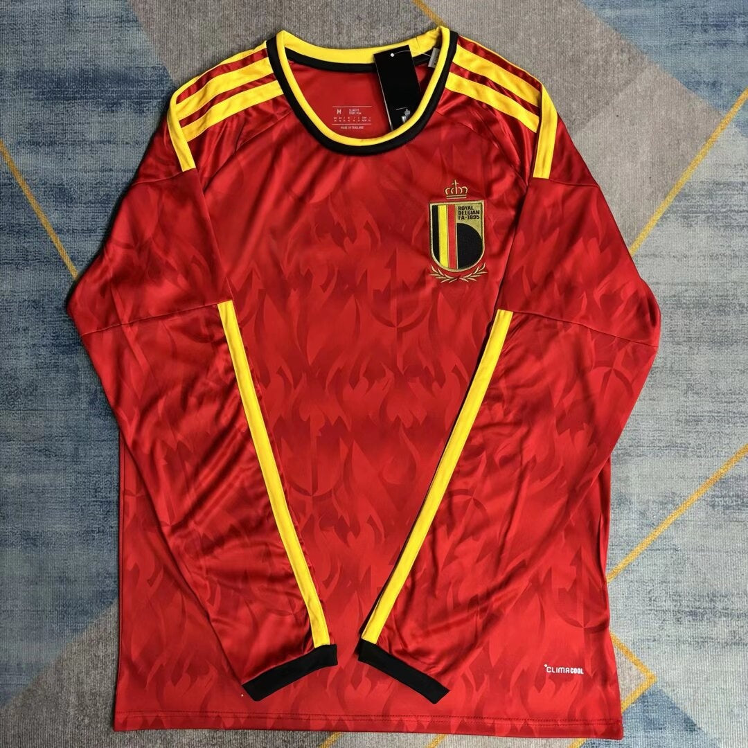 Maillot domicile Belgique 25/26 à manches longues, marque Le 12 -ème Maillot, en tissu bleu avec logo officiel.