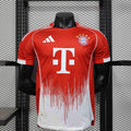 Maillot Bayern Munich 2025-26 de la marque Le 12 -ème Maillot, vue de face avec logo et détails du maillot de football.