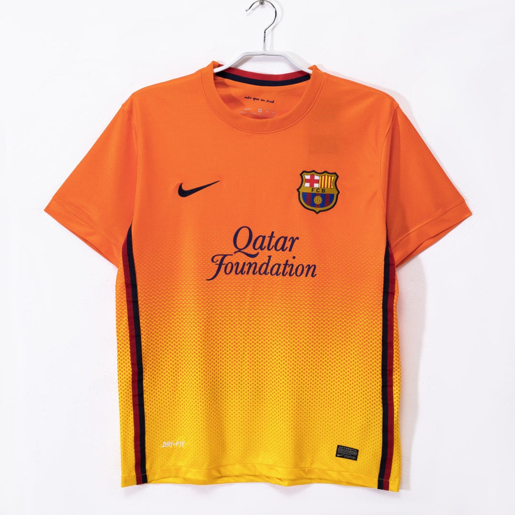 Maillot extérieur rétro du FC Barcelone 2012-2013, modèle de la marque Le 12ème Maillot, vue de face.