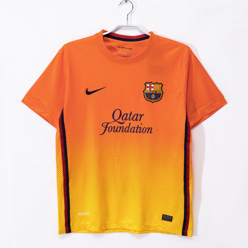 Maillot extérieur rétro du FC Barcelone 2012-2013, modèle de la marque Le 12ème Maillot, vue de face.