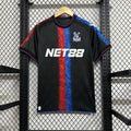 Maillot third Crystal Palace 2024/2025 Le 12 -ème Maillot, maillot de football avec logo et design en bleu et blanc.